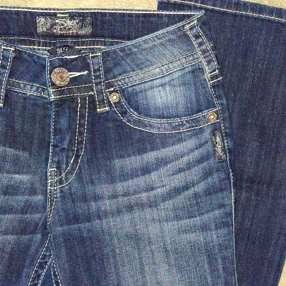 EUC Silver Suki Low Rise Jeans - Picture 10 of 13